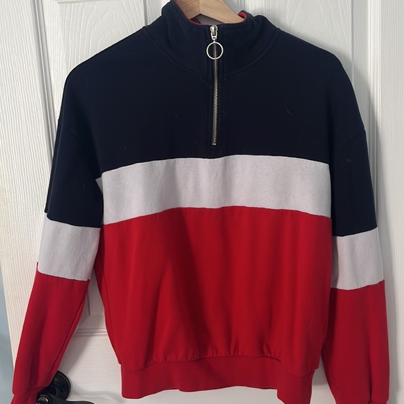 2 for 30 garage sweaters - Picture 2 of 5